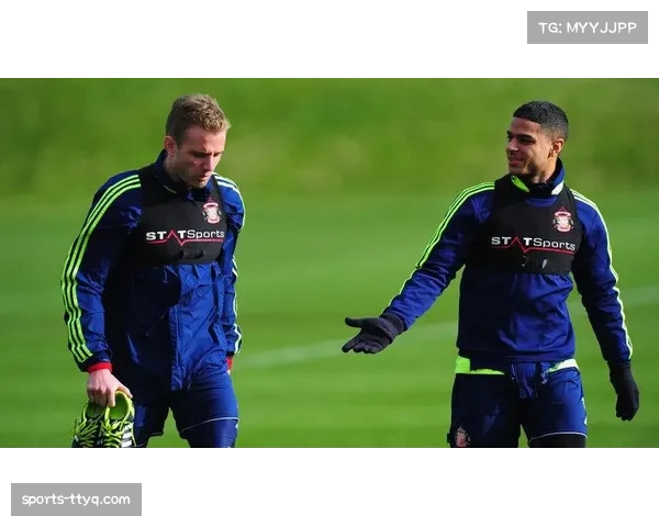 体育科技公司推出新一代球员追踪背心,已在欧冠训练中试用 体育科技公司推出新一代球员追踪背心,已在欧冠训练中试用